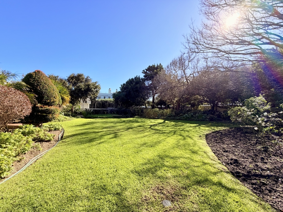 4 Bedroom Property for Sale in Voelklip Western Cape
